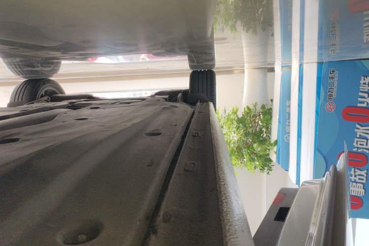 Used Volkswagen Sagitar 2022 280TSI DSG Flyover Edition Right Side Sill