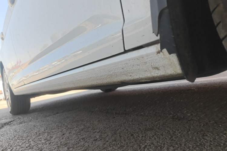 Used Volkswagen Sagitar 2022 280TSI DSG Flyover Edition Right Side Sill