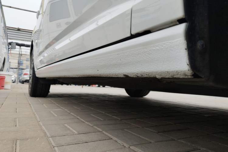 Used Volkswagen Sagitar 2022 280TSI DSG Flyover Edition Right Side Sill
