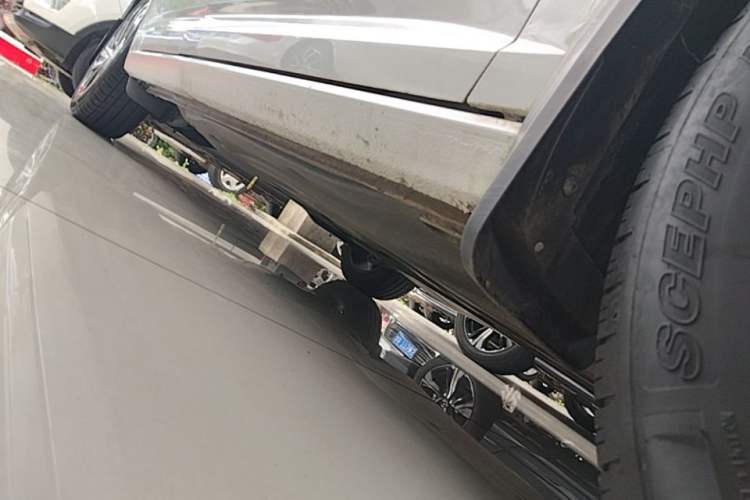 Used Volkswagen Sagitar 2022 200TSI DSG Flyover Edition Right Side Sill