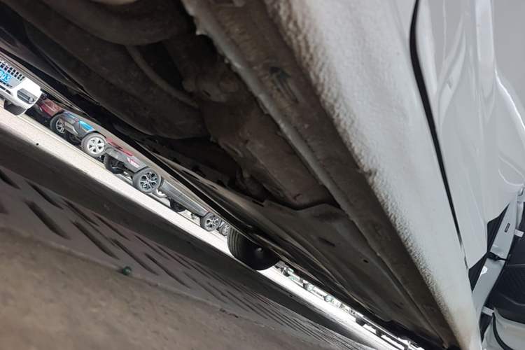 Used Volkswagen Sagitar 2022 280TSI DSG Excellence Edition Right Side Sill