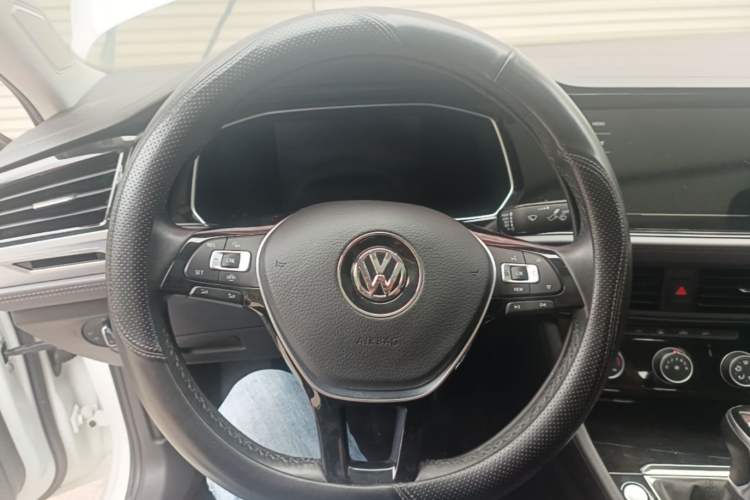 Used Volkswagen Sagitar 2022 280TSI DSG Flyover Edition Steering Wheel