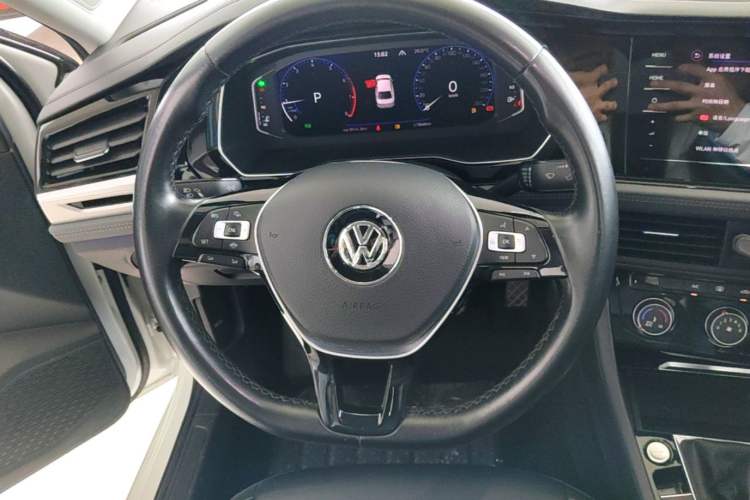 Used Volkswagen Sagitar 2022 280TSI DSG Flyover Edition Steering Wheel