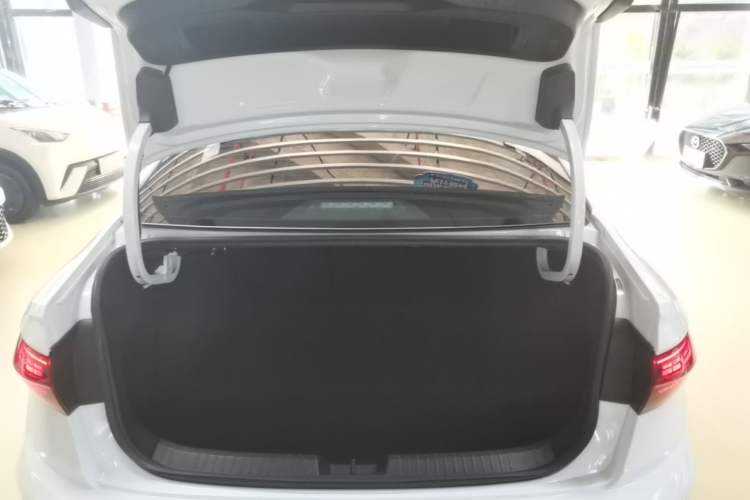 Used Volkswagen Sagitar 2022 280TSI DSG Excellence Edition Trunk
