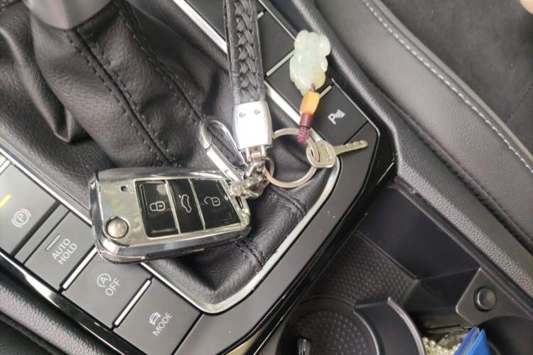 Used Volkswagen Sagitar 2022 280TSI DSG Excellence Edition Vehicle Key