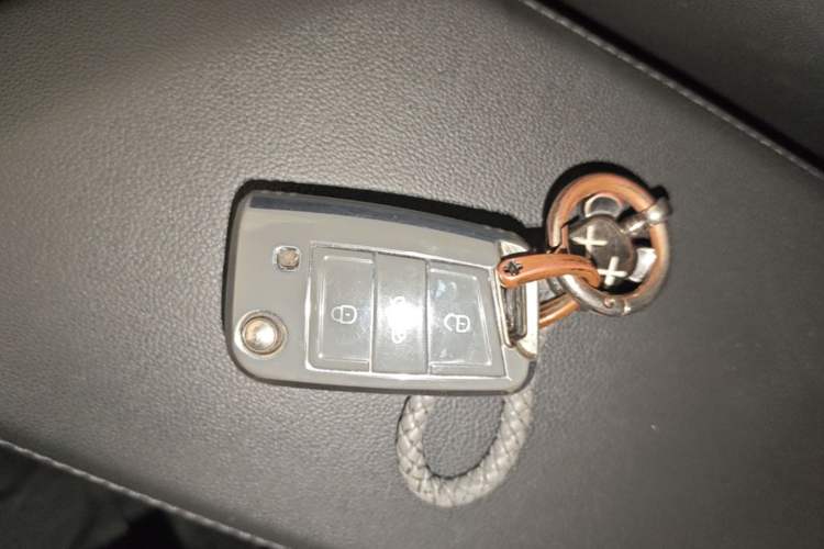 Used Volkswagen Sagitar 2022 280TSI DSG Excellence Edition Vehicle Key