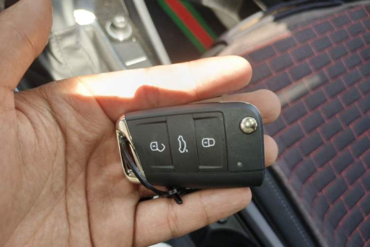 Used Volkswagen Sagitar 2022 280TSI DSG Excellence Edition Vehicle Key