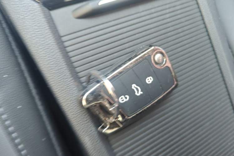 Used Volkswagen Sagitar 2022 280TSI DSG Excellence Edition Vehicle Key