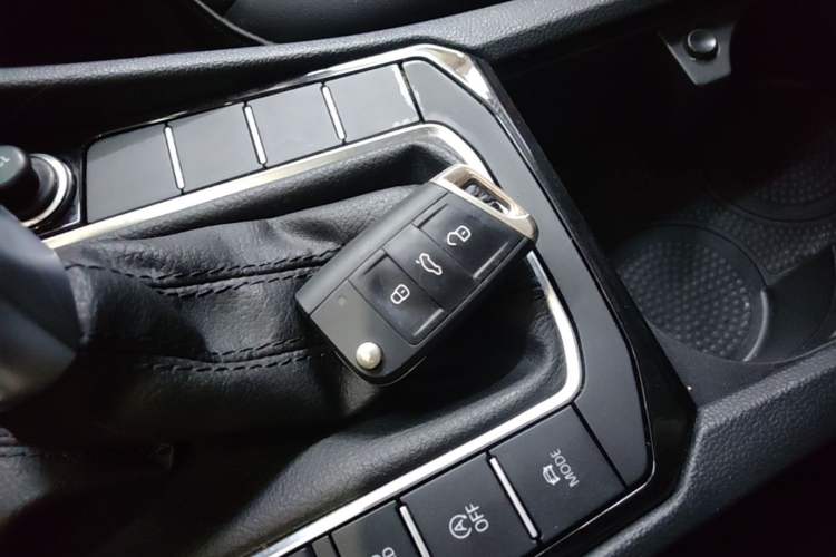 Used Volkswagen Sagitar 2022 280TSI DSG Excellence Edition Vehicle Key