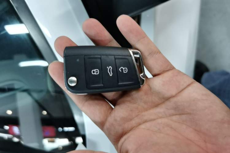 Used Volkswagen Sagitar 2022 280TSI DSG Excellence Edition Vehicle Key