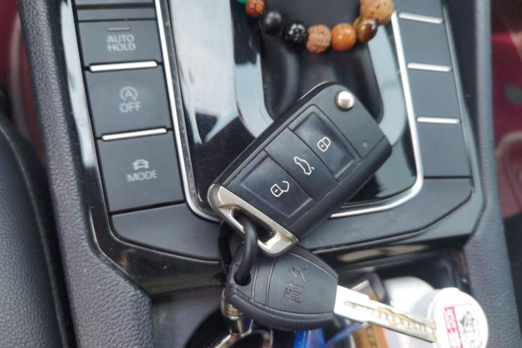 Used Volkswagen Sagitar 2022 280TSI DSG Excellence Edition Vehicle Key