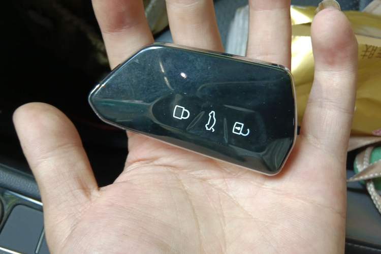 Used Volkswagen Sagitar 2022 280TSI DSG Excellence Edition Vehicle Key