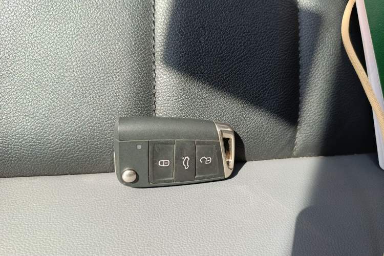 Used Volkswagen Sagitar 2022 280TSI DSG Flyover Edition Vehicle Key
