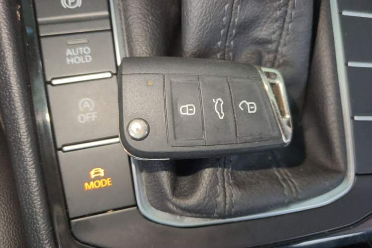 Used Volkswagen Sagitar 2022 280TSI DSG Flyover Edition Vehicle Key