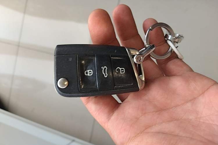 Used Volkswagen Sagitar 2022 200TSI DSG Flyover Edition Vehicle Key