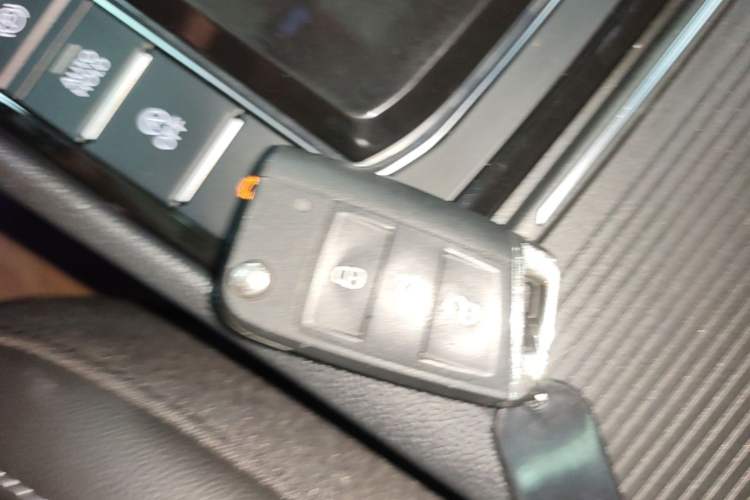 Used Volkswagen Sagitar 2022 280TSI DSG Excellence Edition Vehicle Key
