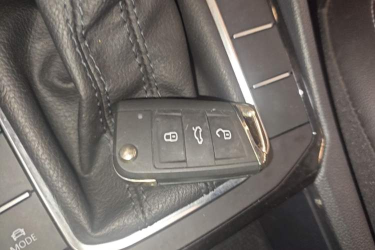 Used Volkswagen Sagitar 2022 280TSI DSG Excellence Edition Vehicle Key