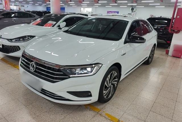 Volkswagen Sagitar 2022 280TSI DSG Excellence Edition مستعملة