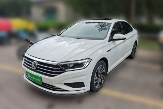 Używany Volkswagen Sagitar 2022 200TSI DSG Flyover Edition