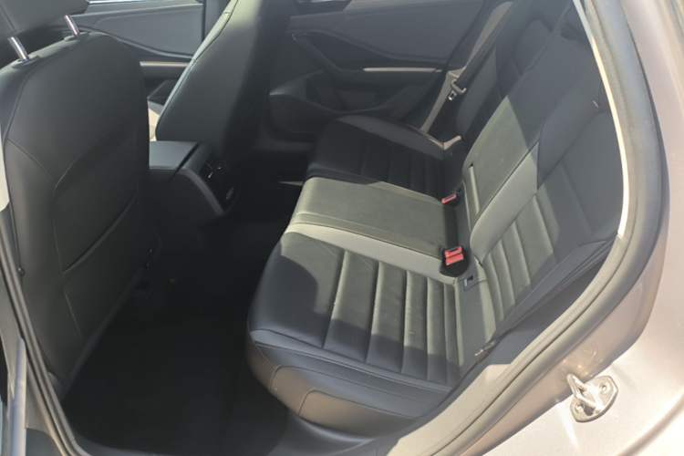Used Volkswagen Sagitar 2022 280TSI DSG Flyover Edition Left Rear Seat