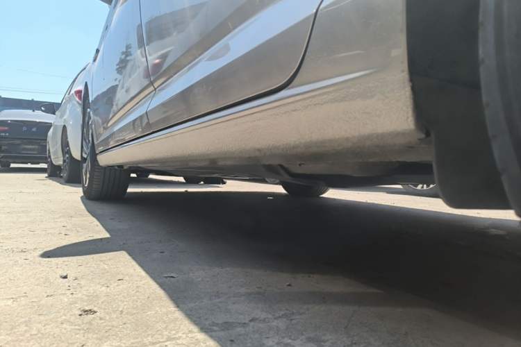 Used Volkswagen Sagitar 2022 280TSI DSG Flyover Edition Left Side Sill