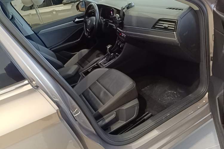 Used Volkswagen Sagitar 2022 280TSI DSG Flyover Edition Right Front Seat
