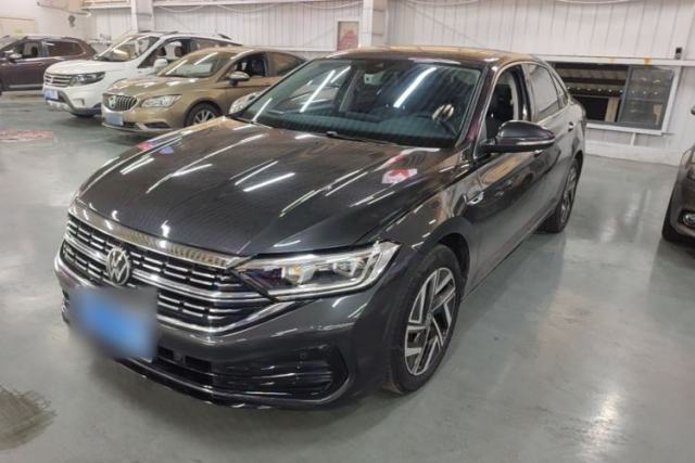 Używany Volkswagen Sagitar 2023 300TSI DSG Excellence Edition