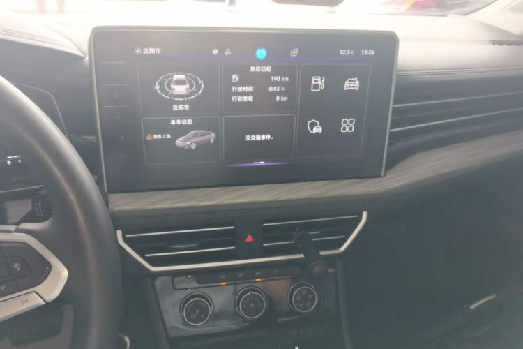 Used Volkswagen Sagitar 2023 300TSI DSG Excellence Edition Audio And AC Panel