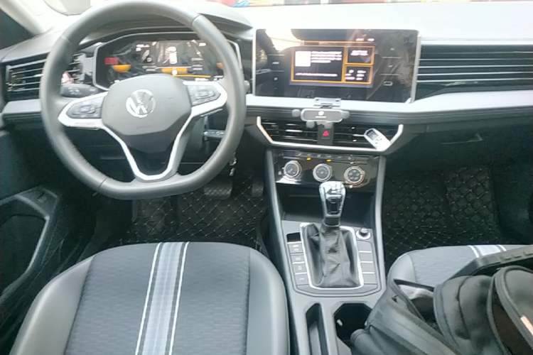 Used Volkswagen Sagitar 2023 300TSI DSG Flyover Edition Audio And AC Panel