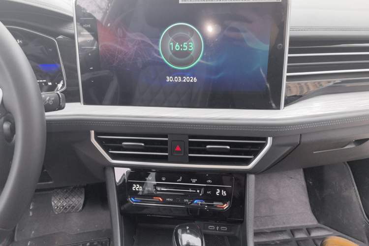 Used Volkswagen Sagitar 2023 200TSI DSG Excellence Edition Audio And AC Panel