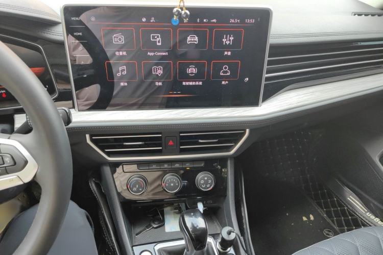Used Volkswagen Sagitar 2023 300TSI DSG Excellence Edition Audio And AC Panel