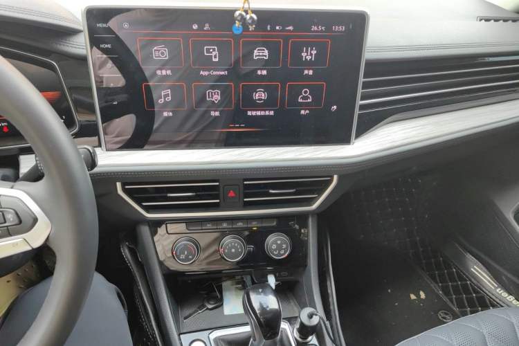 Used Volkswagen Sagitar 2023 300TSI DSG Excellence Edition Audio And AC Panel