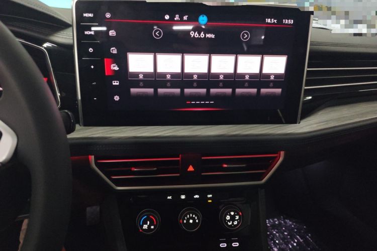 Used Volkswagen Sagitar 2023 300TSI DSG Excellence Edition Audio And AC Panel