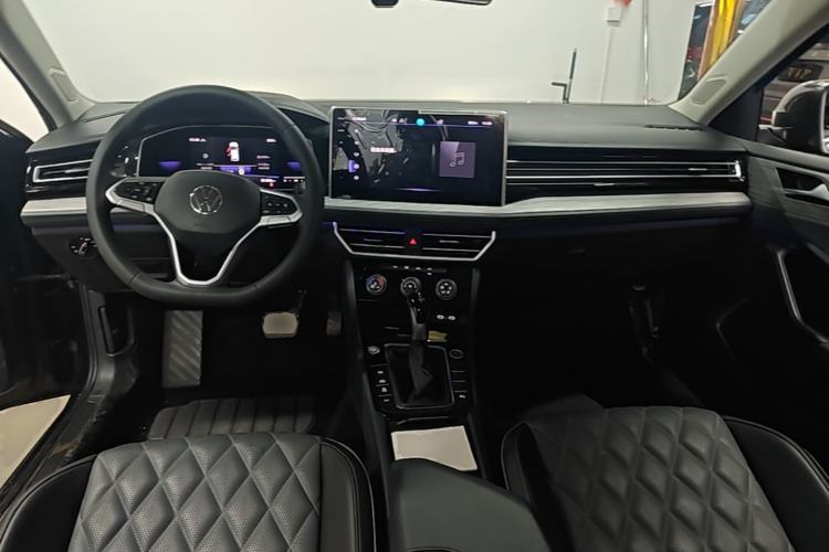 Used Volkswagen Sagitar 2023 280TSI DSG Beyond Lite Edition Center Console