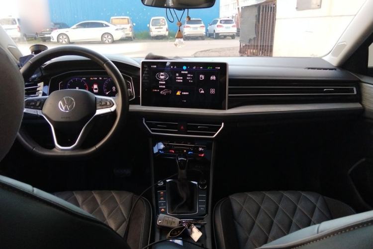 Used Volkswagen Sagitar 2023 300TSI DSG Excellence Edition Center Console