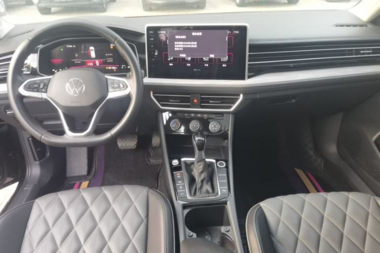 Used Volkswagen Sagitar 2023 300TSI DSG Excellence Edition Center Console