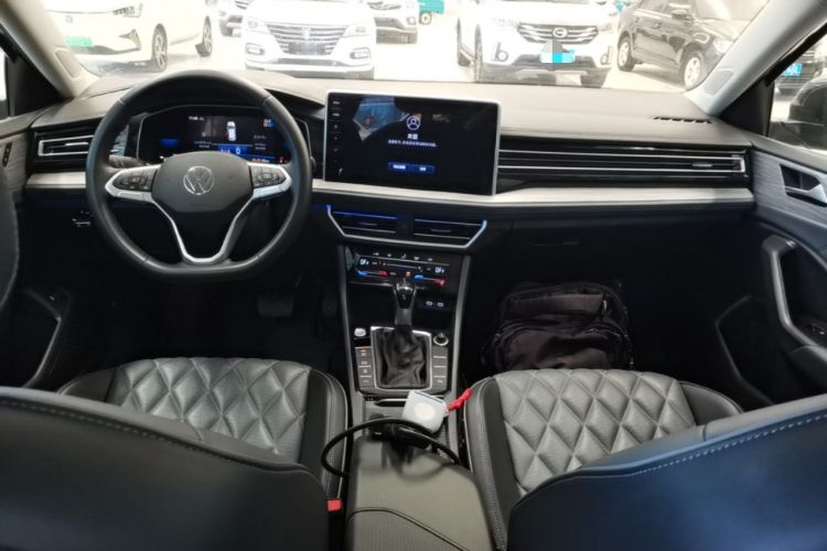 Used Volkswagen Sagitar 2023 200TSI DSG Excellence Edition Center Console