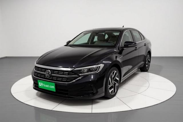 Ojetý Volkswagen Sagitar 2023 300TSI DSG Excellence Edition