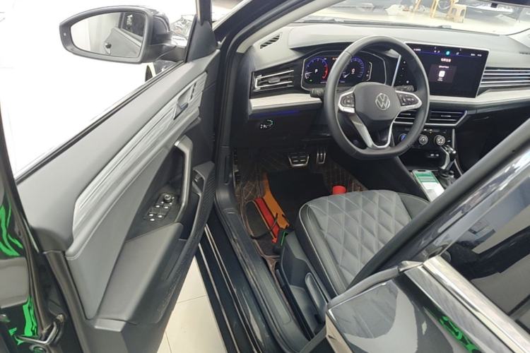Used Volkswagen Sagitar 2023 300TSI DSG Excellence Edition Driver Seat