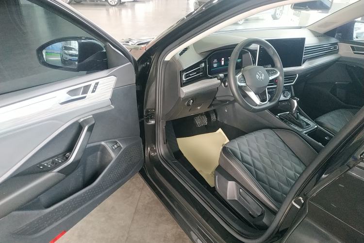 Used Volkswagen Sagitar 2023 300TSI DSG Excellence Edition Driver Seat
