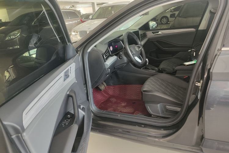 Used Volkswagen Sagitar 2023 300TSI DSG Excellence Edition Driver Seat
