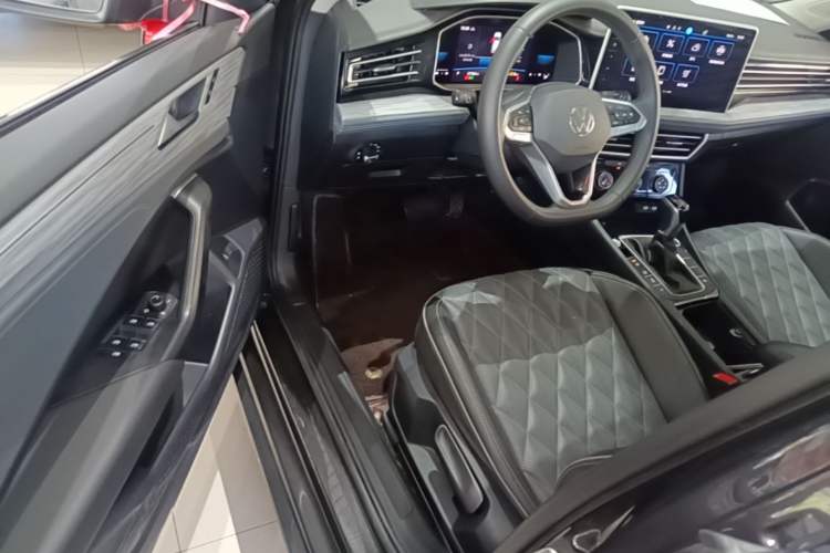 Used Volkswagen Sagitar 2023 300TSI DSG Excellence Edition Driver Seat