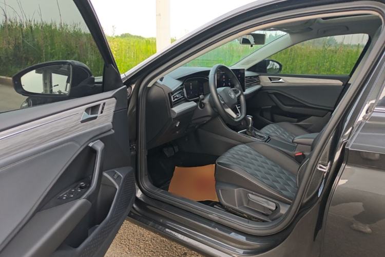 Used Volkswagen Sagitar 2023 300TSI DSG Excellence Edition Driver Seat