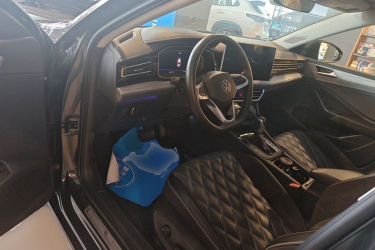 Used Volkswagen Sagitar 2023 300TSI DSG Excellence Edition Driver Seat