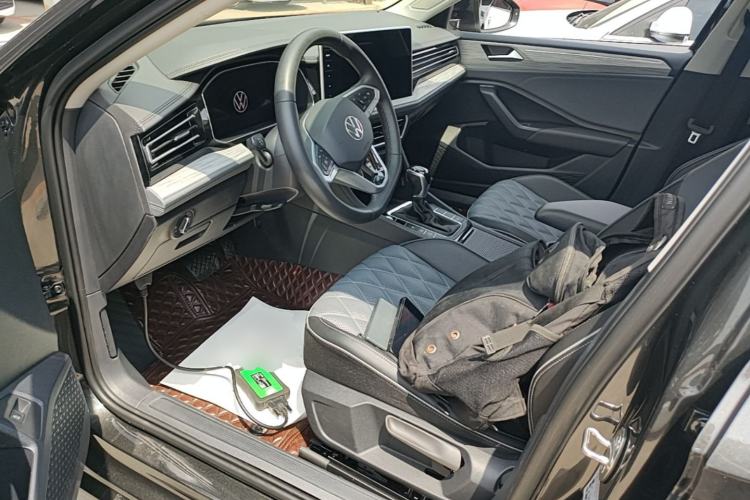 Used Volkswagen Sagitar 2023 300TSI DSG Excellence Edition Driver Seat