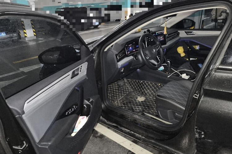 Used Volkswagen Sagitar 2023 300TSI DSG Excellence Edition Driver Seat
