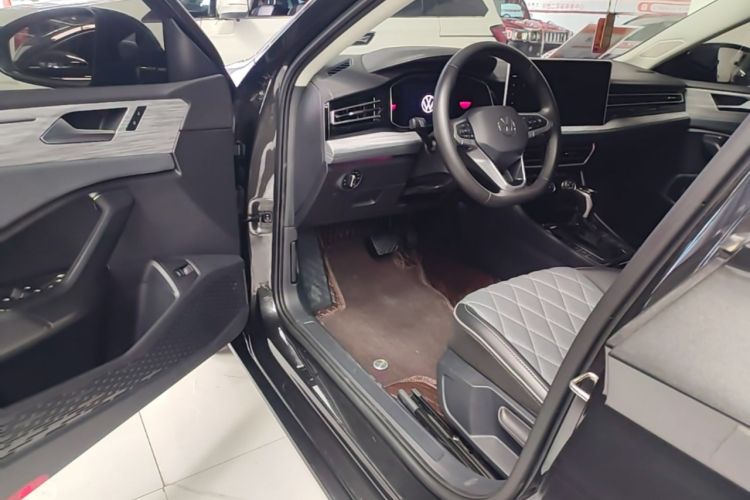 Used Volkswagen Sagitar 2023 300TSI DSG Excellence Edition Driver Seat