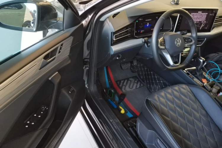 Used Volkswagen Sagitar 2023 200TSI DSG Excellence Edition Driver Seat