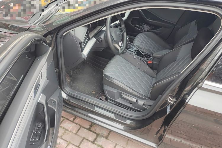 Used Volkswagen Sagitar 2023 300TSI DSG Excellence Edition Driver Seat