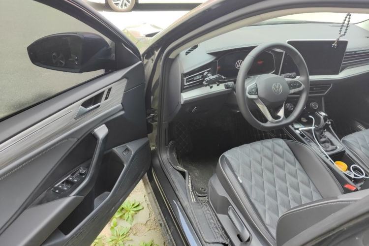 Used Volkswagen Sagitar 2023 300TSI DSG Excellence Edition Driver Seat